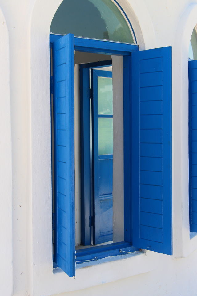 blue window