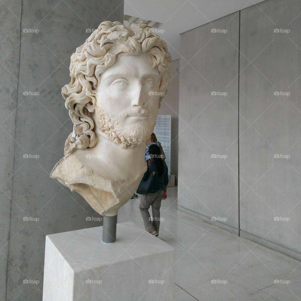 marble head