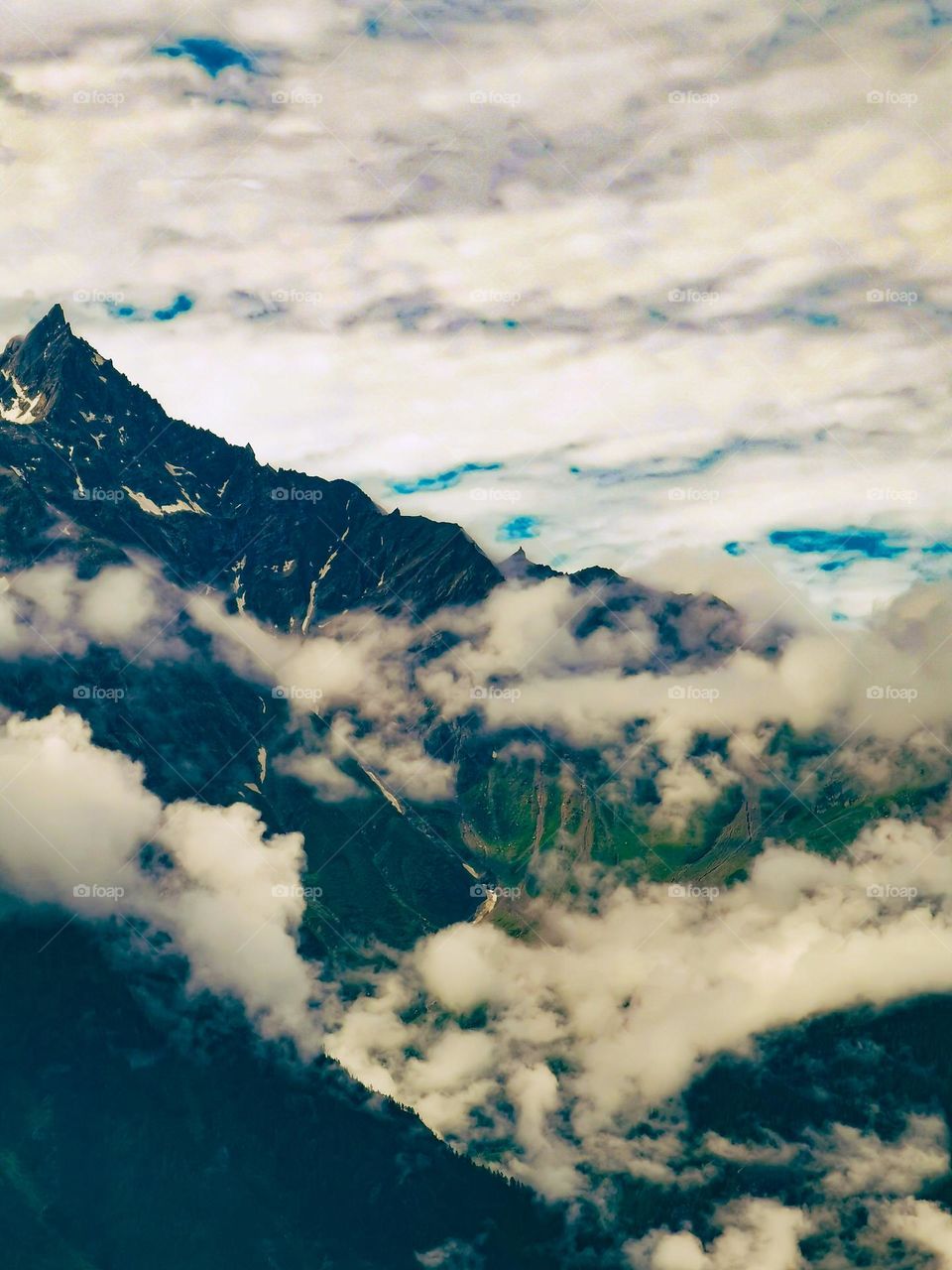 The great himalayan summits