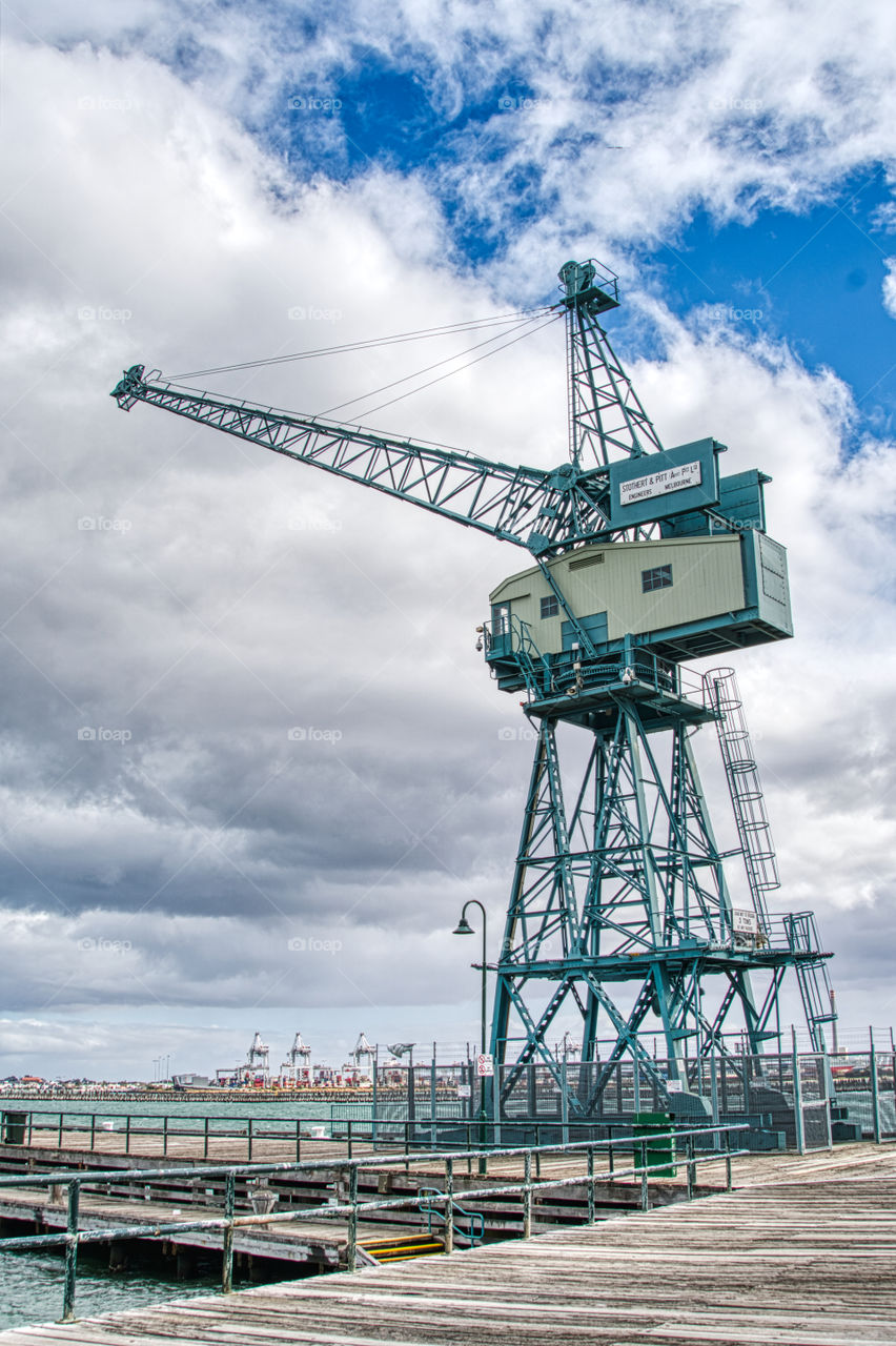 Heavy lift crane