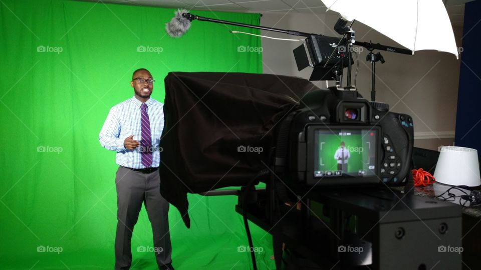 Filming an actor on a green screen