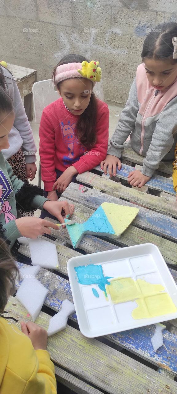 Geometric shapes teach children very quickly