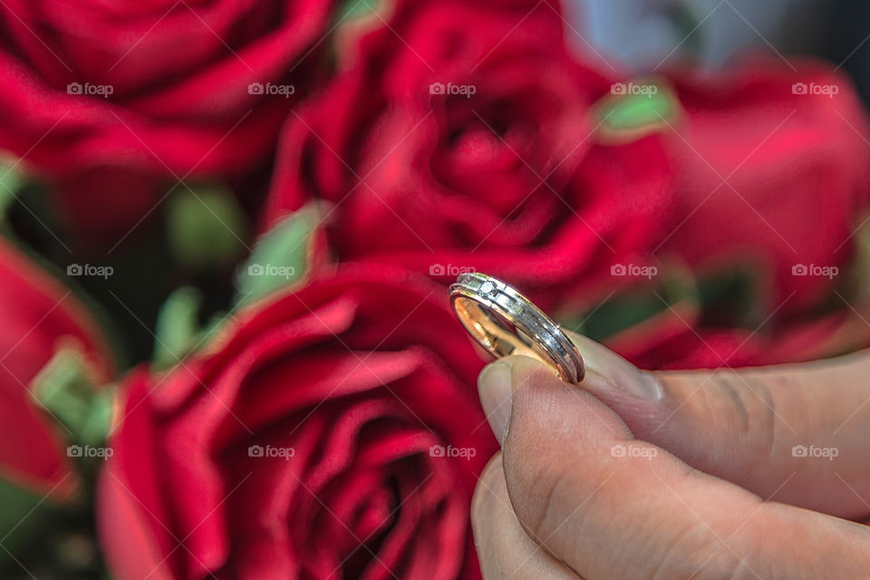 Engagement ring with rose