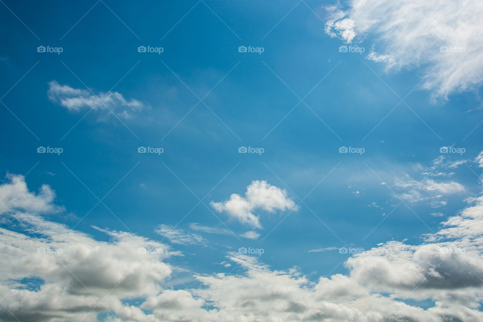 Clear blue sky and white cloud