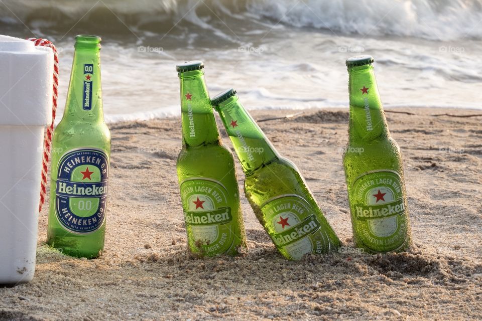Cool down summer hot on the beach with Heineken