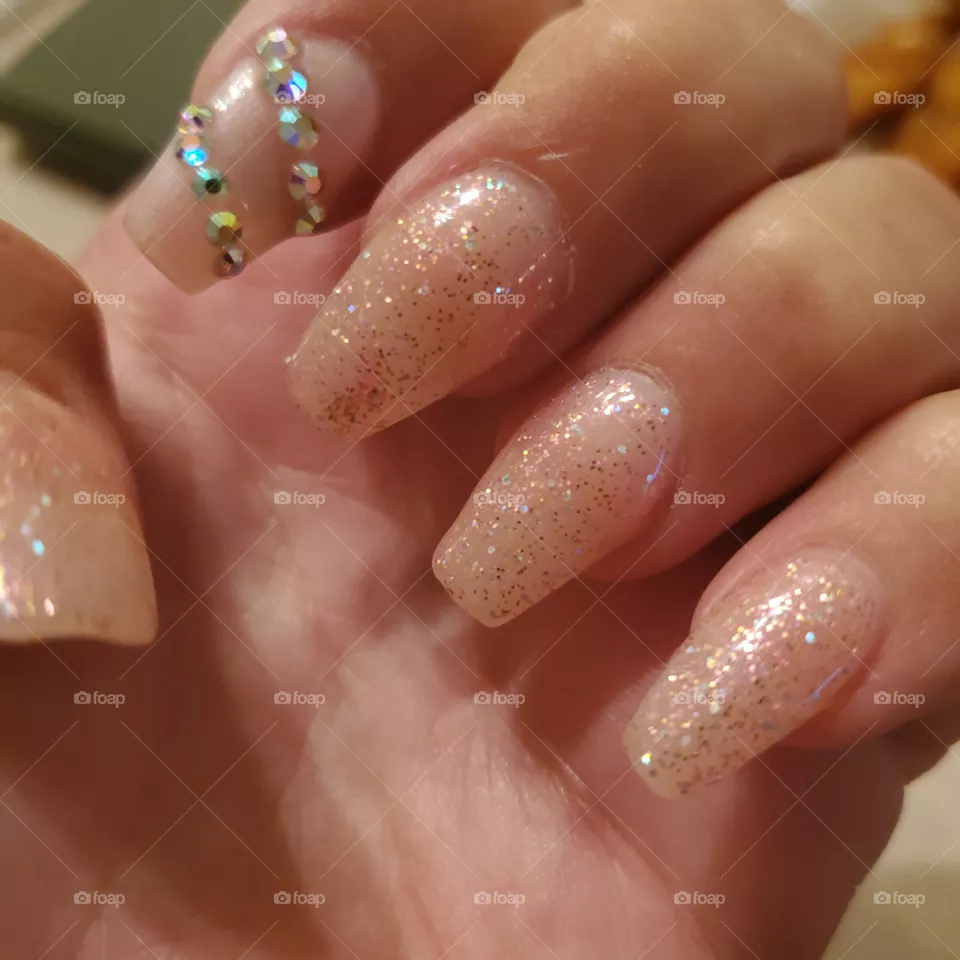 nails