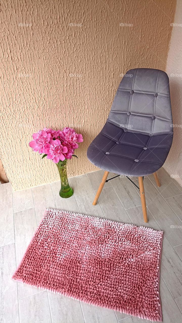 geometric shapes chair home interior