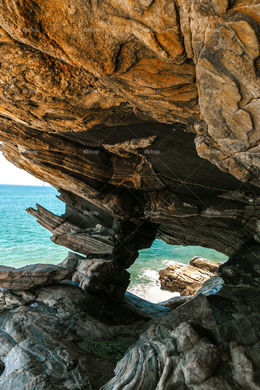 Praia com paisagem linda e fantástica no Brasil, na região do Lagos no Rio de Janeiro, em Búzios. Uma ilha incrível de conhecer!