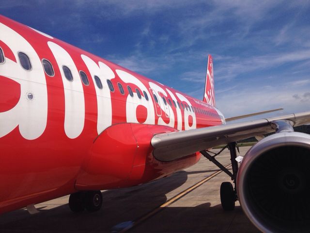 AirAsia . AirAsia 