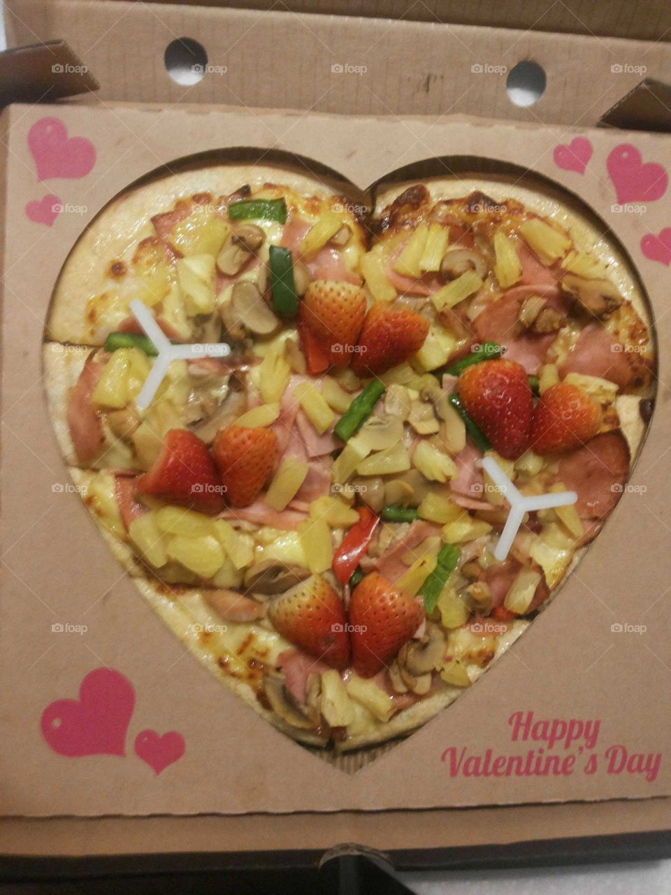 Loveable pizza for Valentine's day