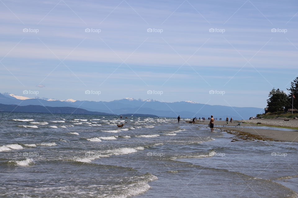 People by the ocean 