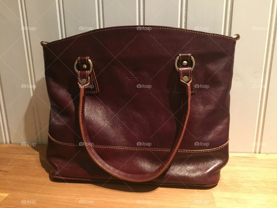 Leather handbag