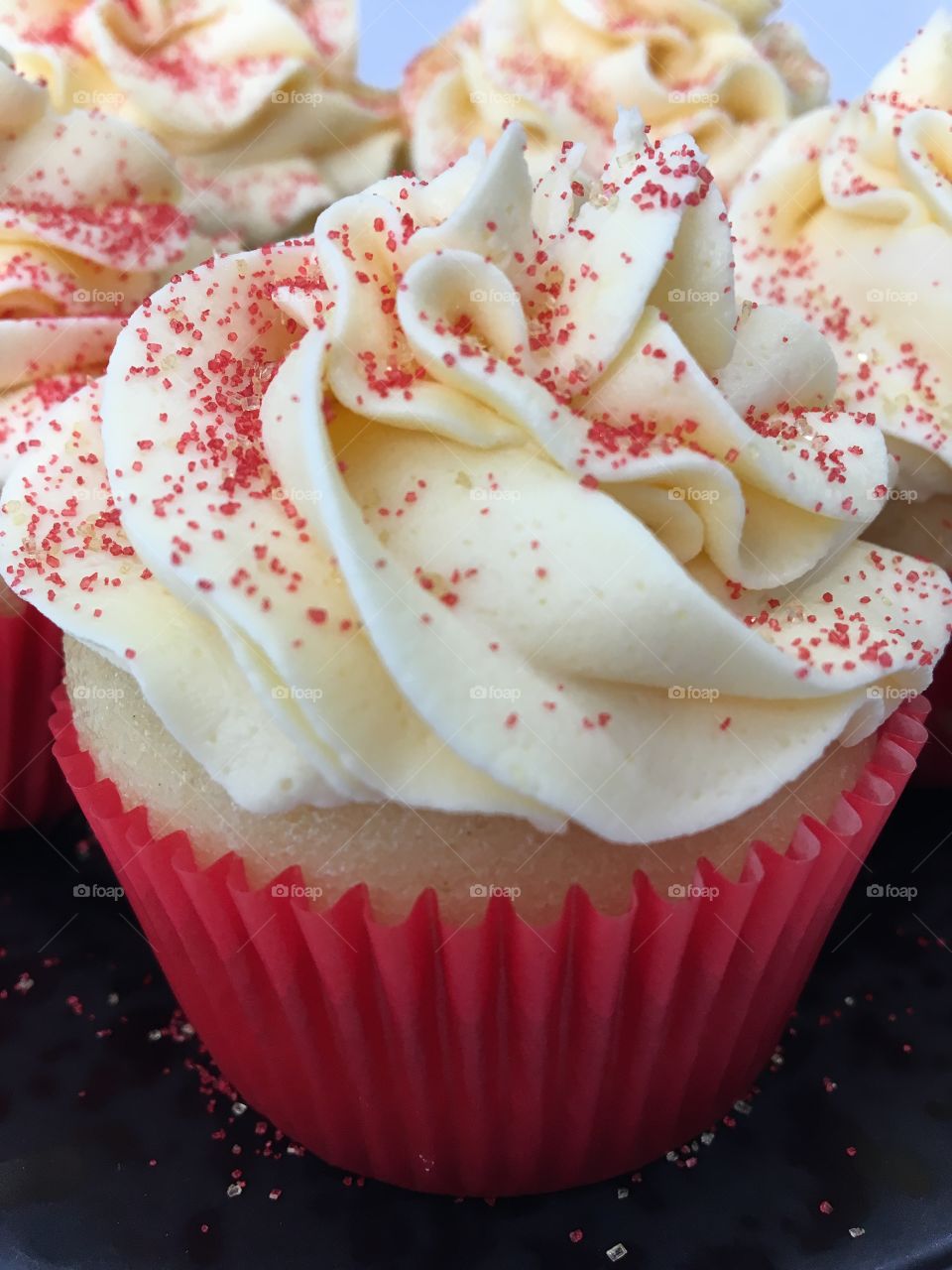 Homemade Vanilla Cupcakes 