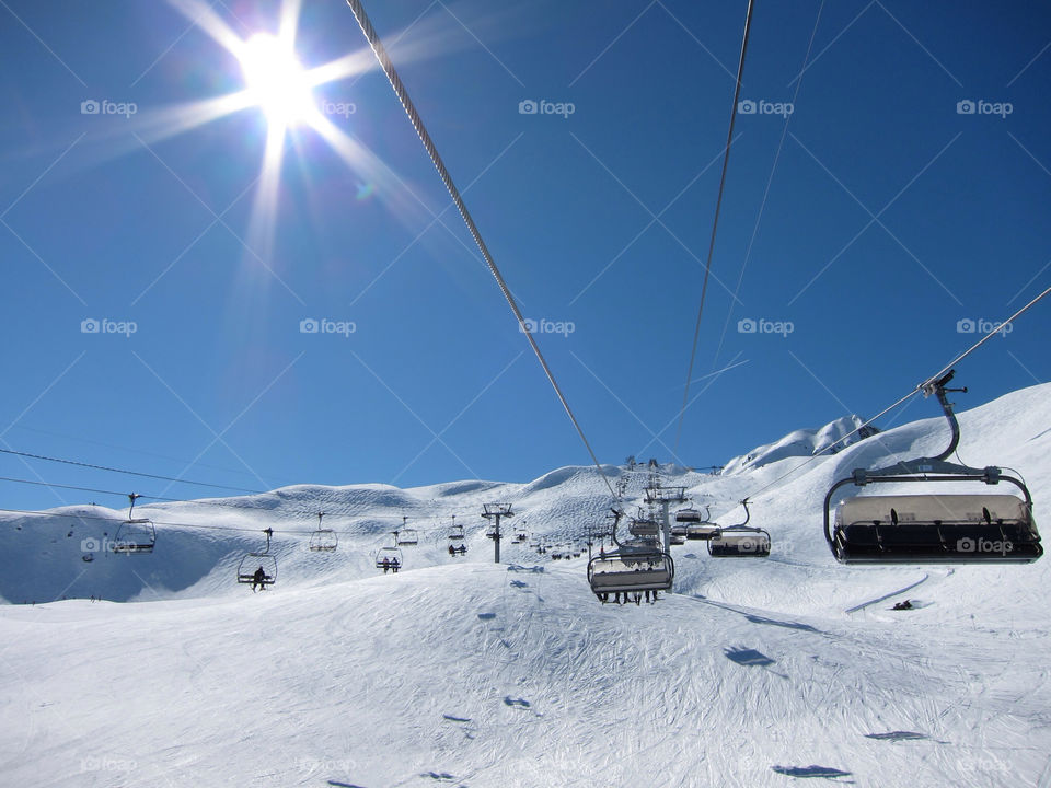 snow sky sun skiing by FrankTheDog