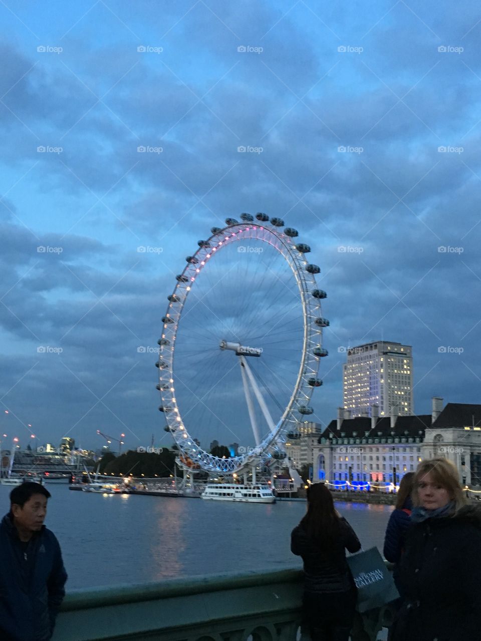 London eye at dusk 