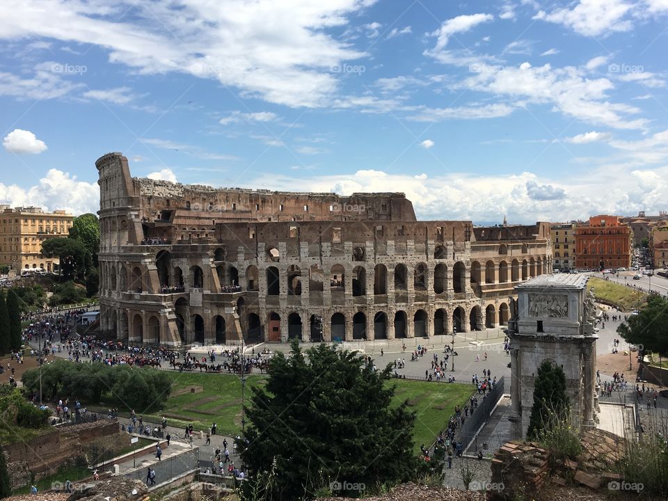 Colosseum from afar 