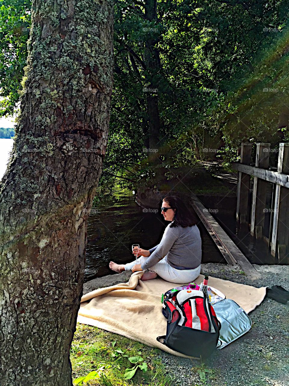 Women sitting in nature! 