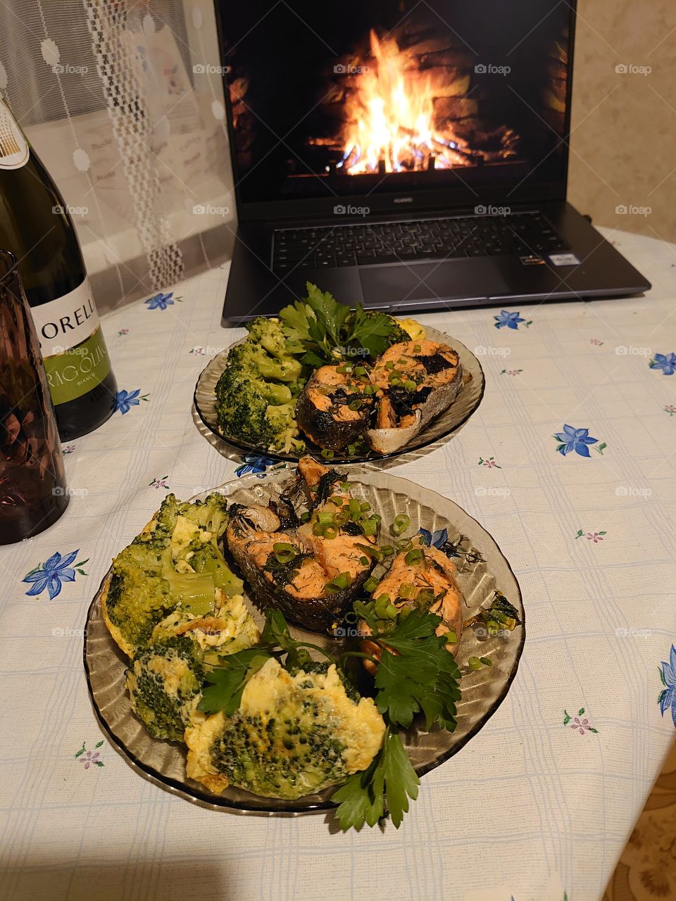 Cooking home, baked trout, broccoli and puree