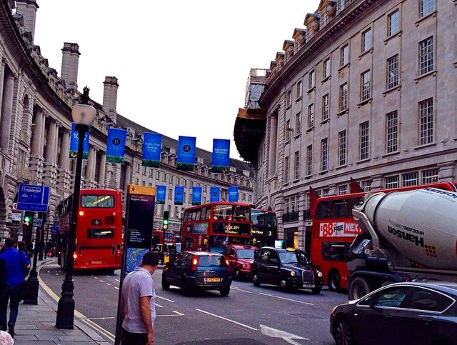 Bussy streets