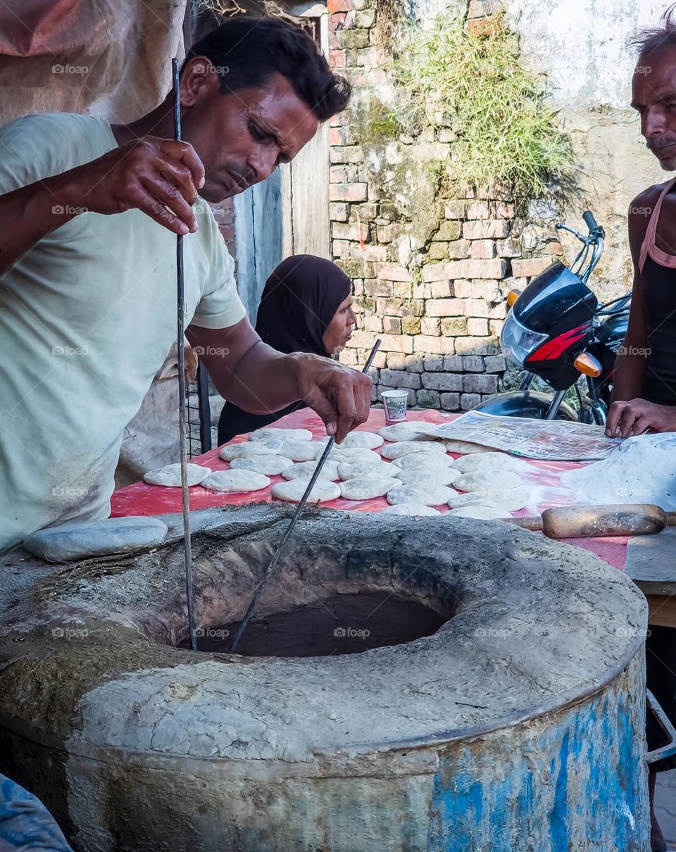 Indian Tandoori roti maker