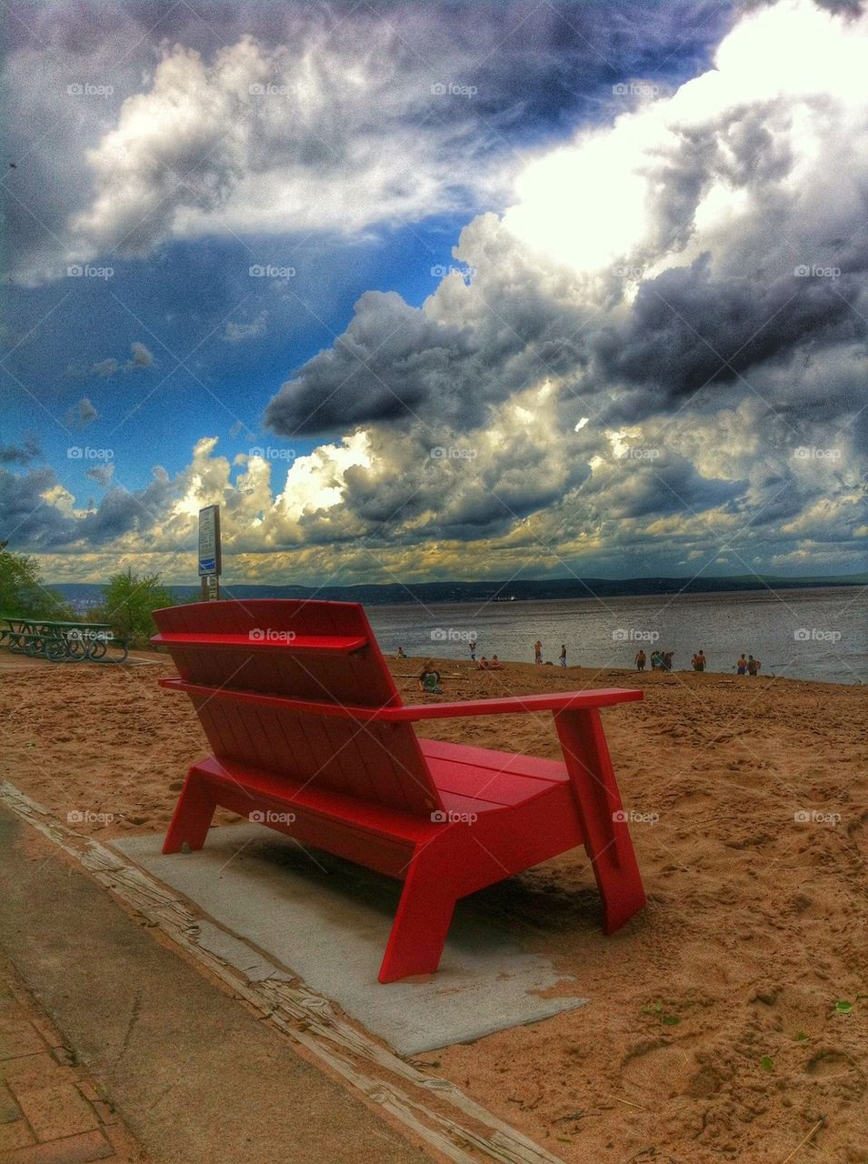 That red bench