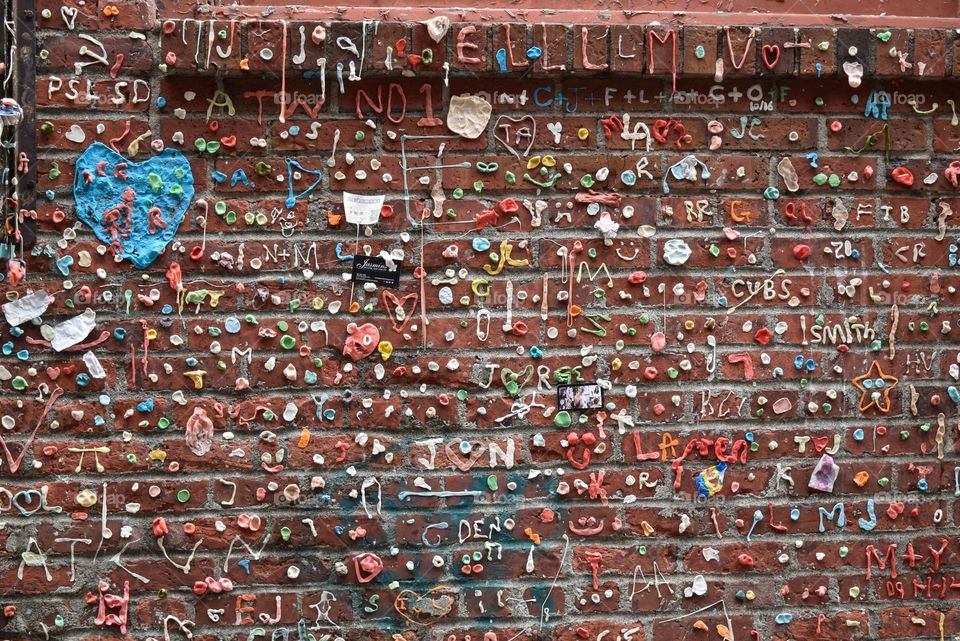 Gum wall