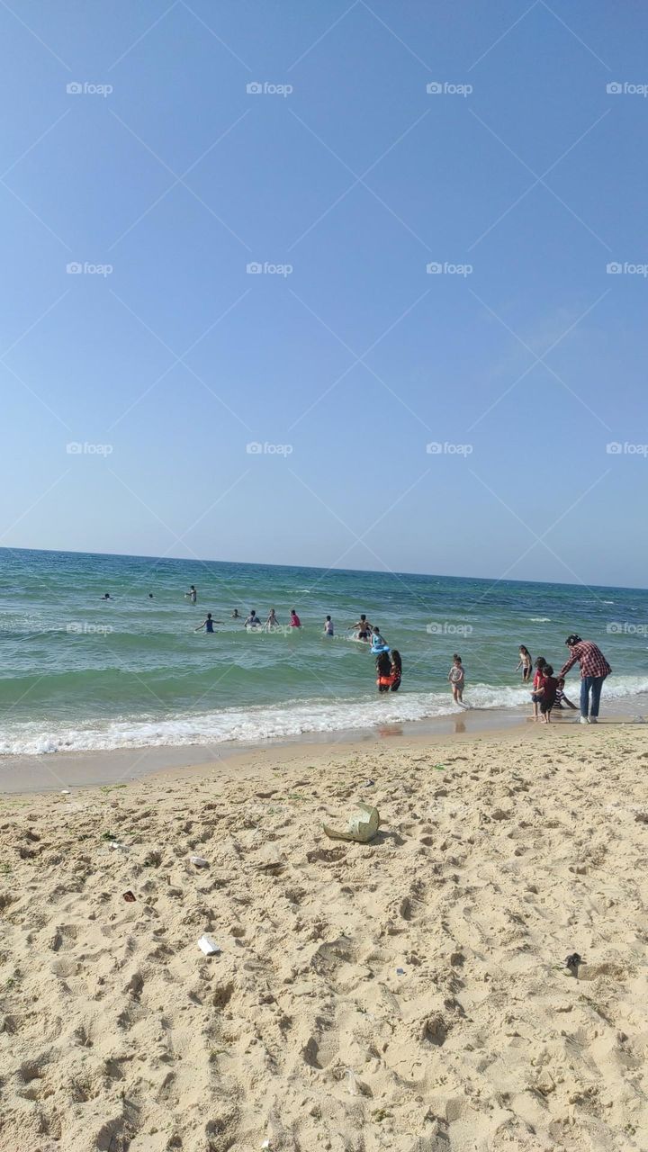 Just a picture of the beach, but an aesthetic character