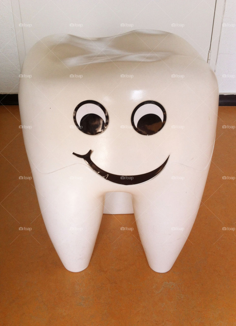 Tooth chair with a smile