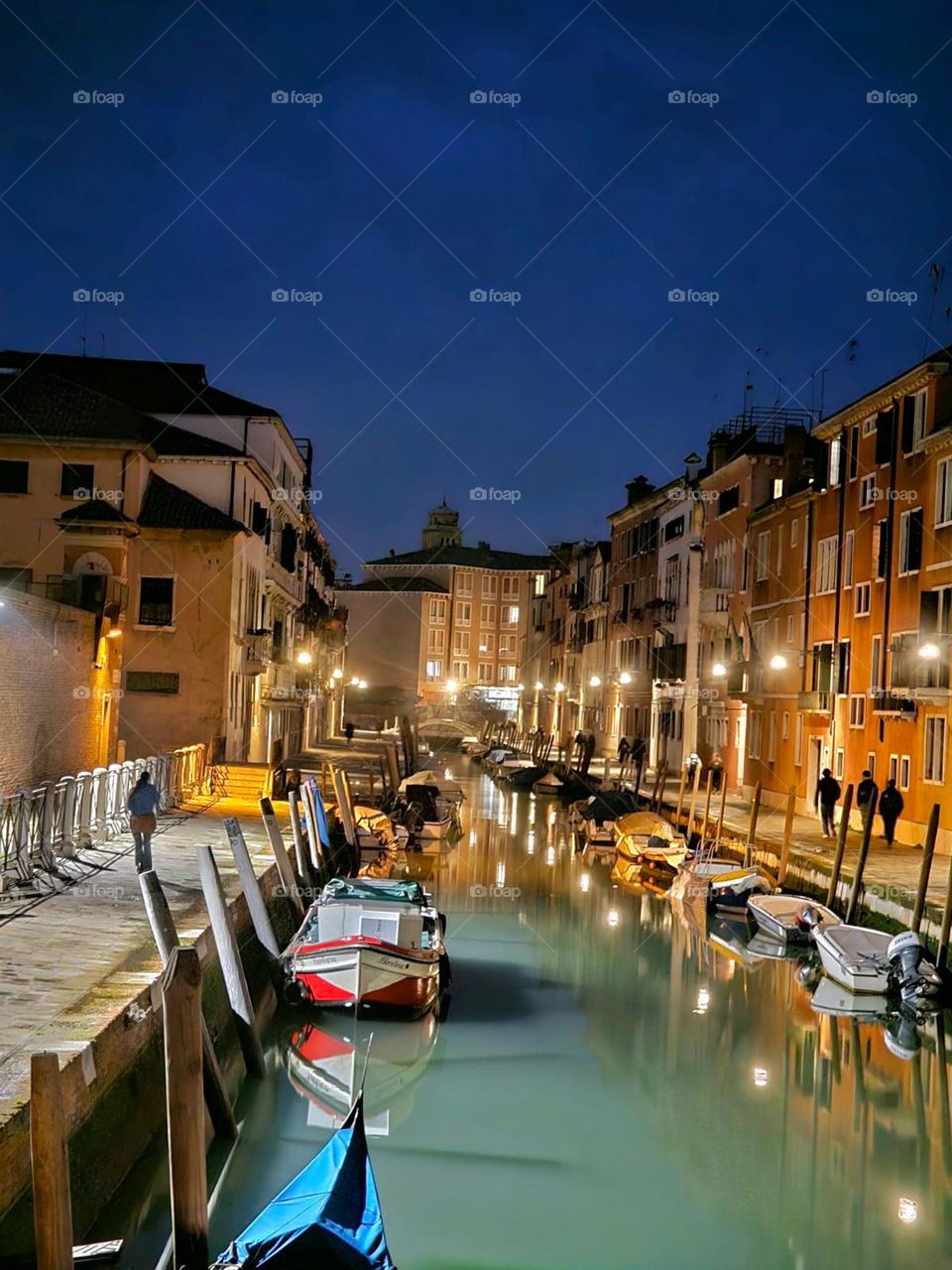 Venice canals 🌃