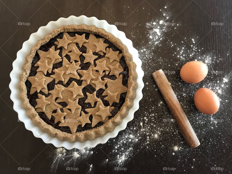 Homemade Pie with soft fruit jam - Crostata fatta in casa con marmellata ai frutti di bosco - work in progress 