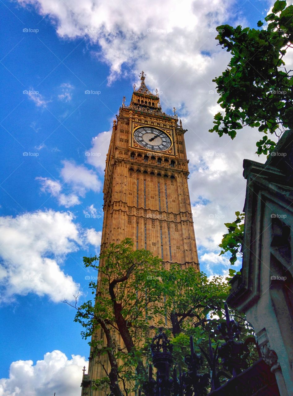 Big ben from down