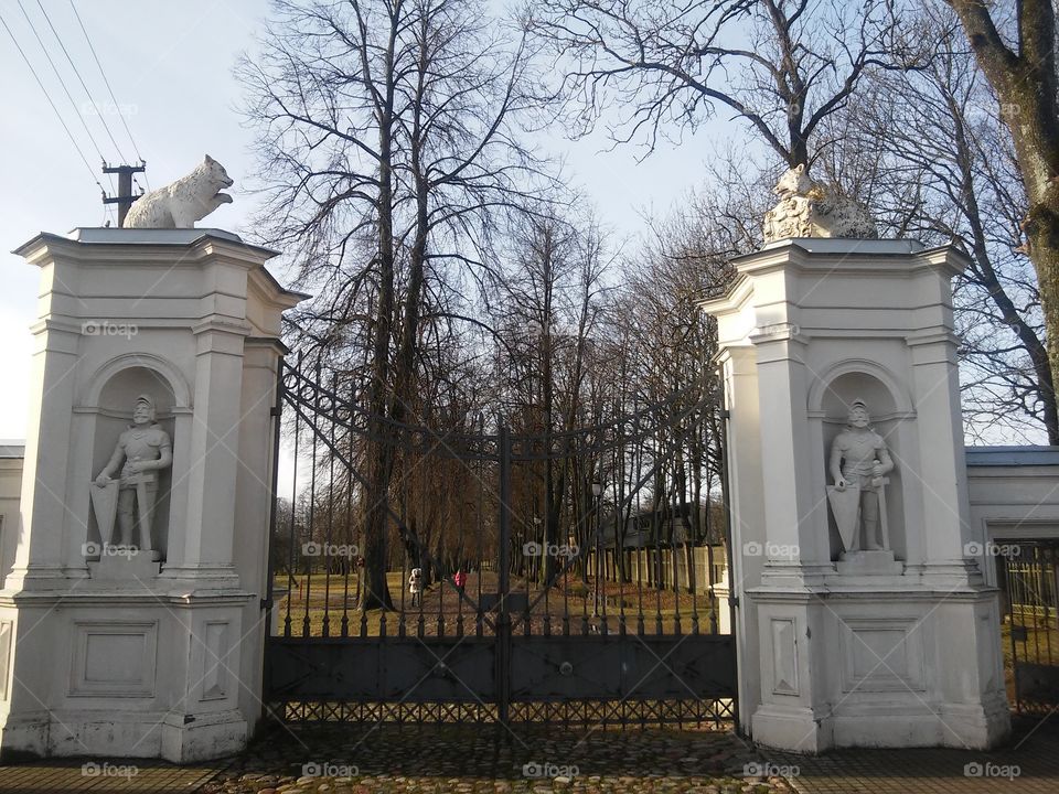 gates