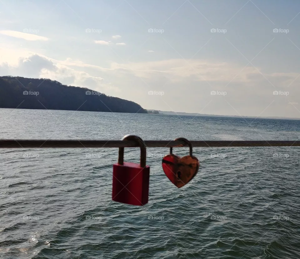 water wasser herz schloß hängen see brücke liebe