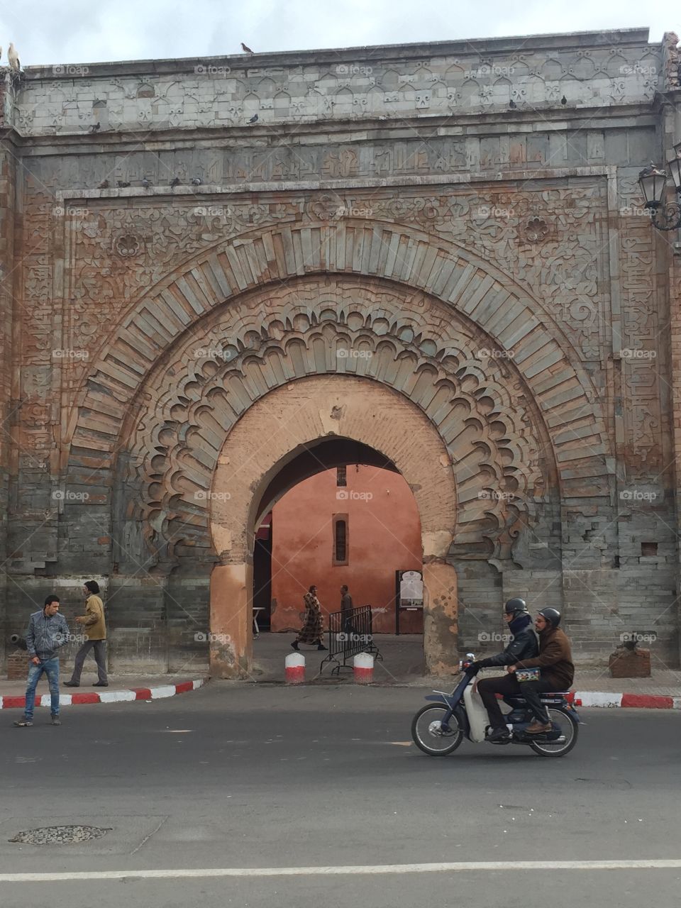 Old gate to the Médina 