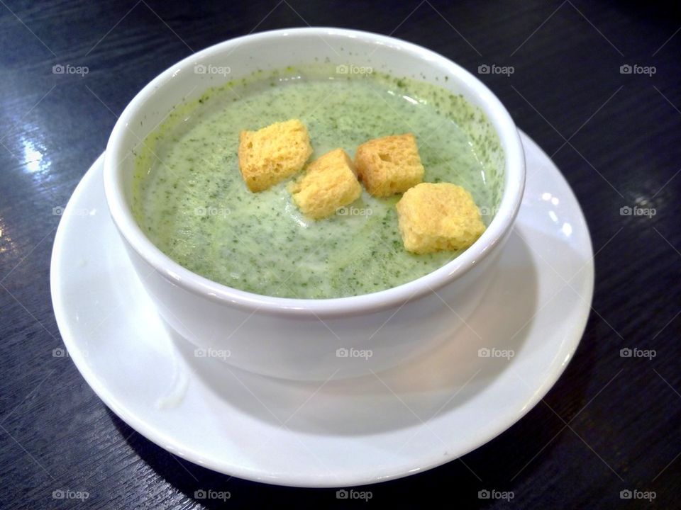 Hot spinach soup