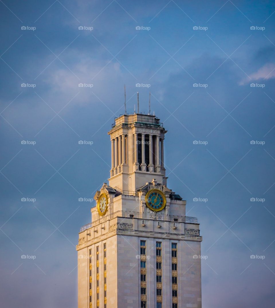 A clean telephoto shot of the Tower at UT Austin