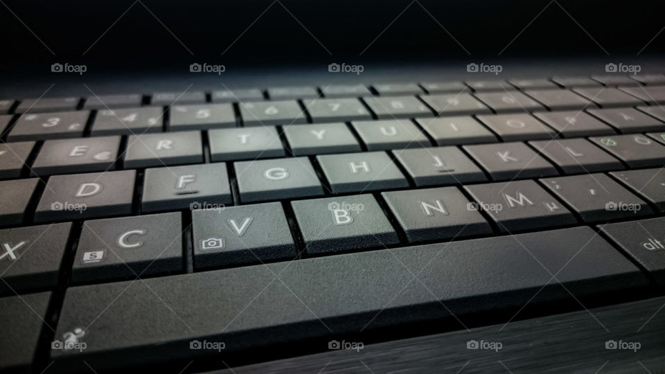 Keyboard Lit By Screen