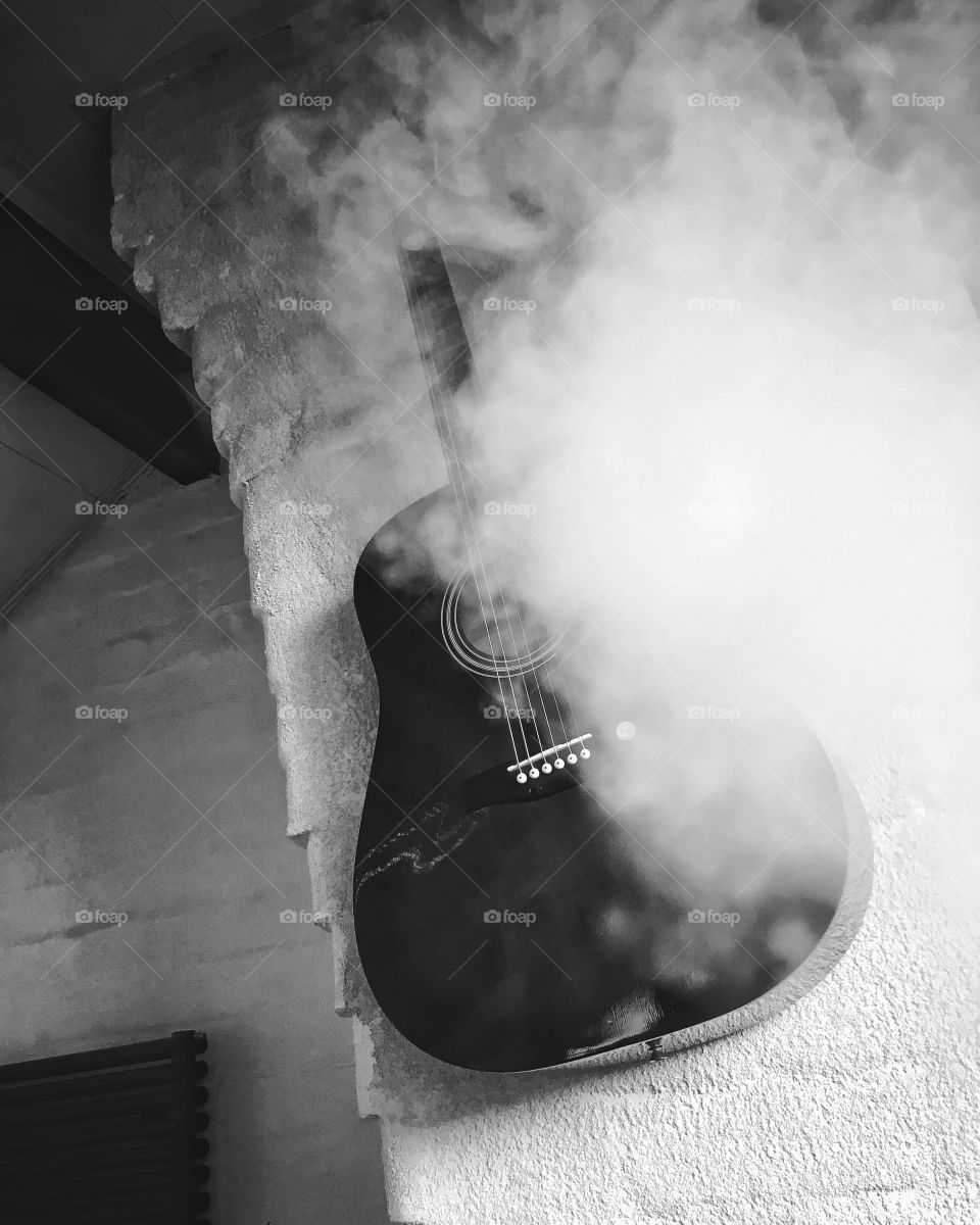 Guitar smoke 