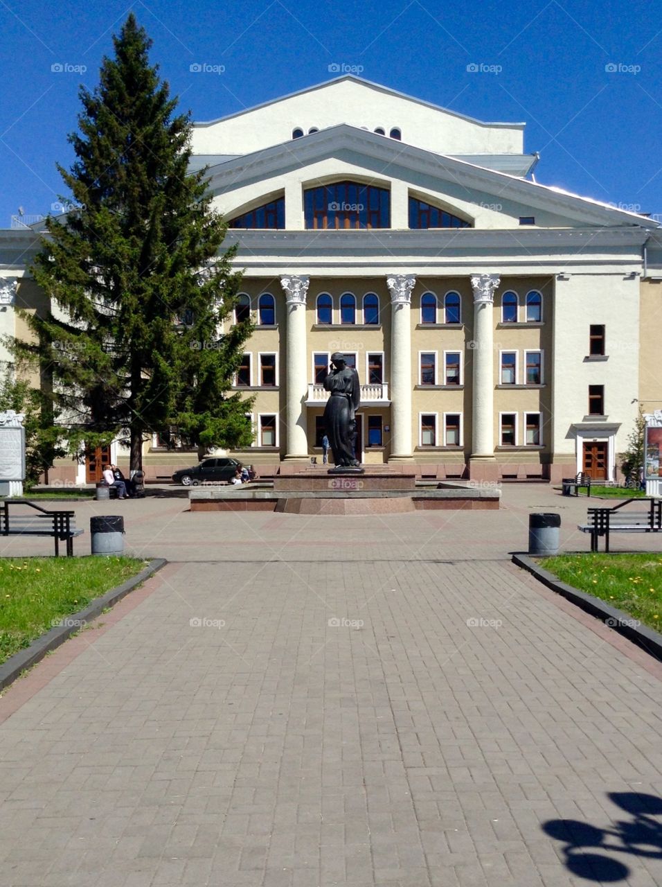 A statue of Marusia Churai in Poltava 