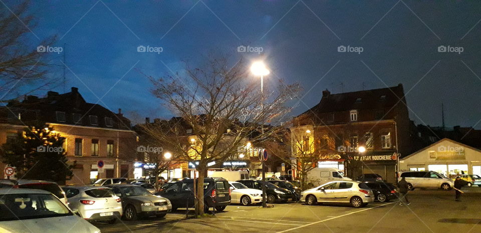 parking éclairé