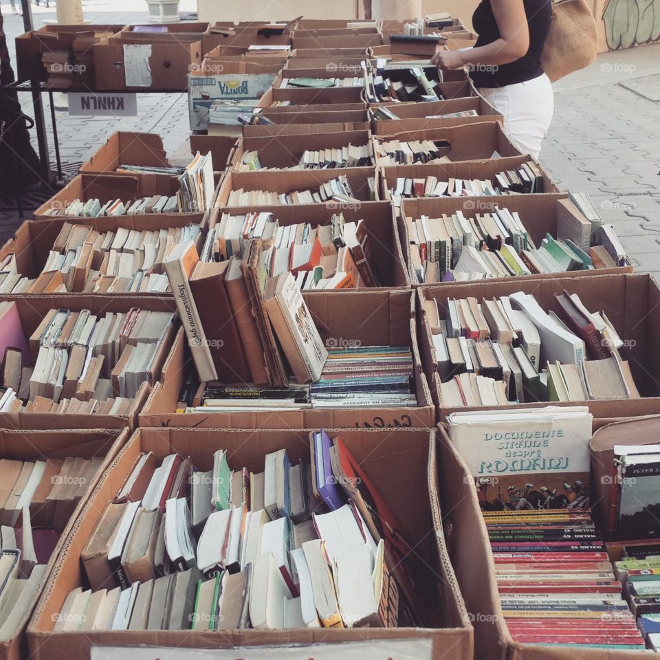book market in bulgaria