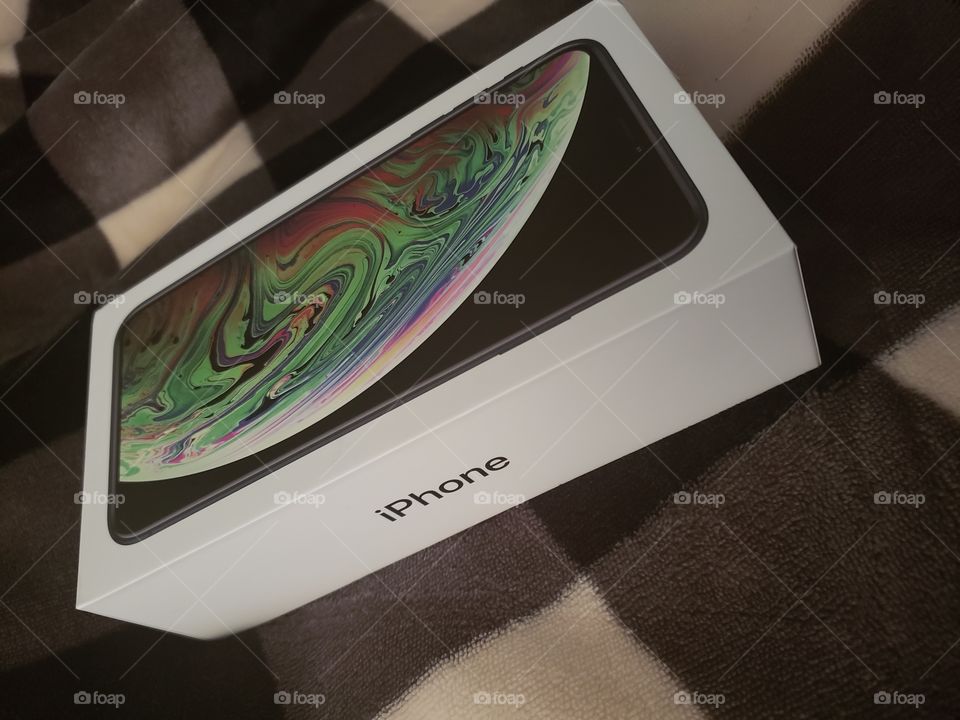 new Apple iPhone box