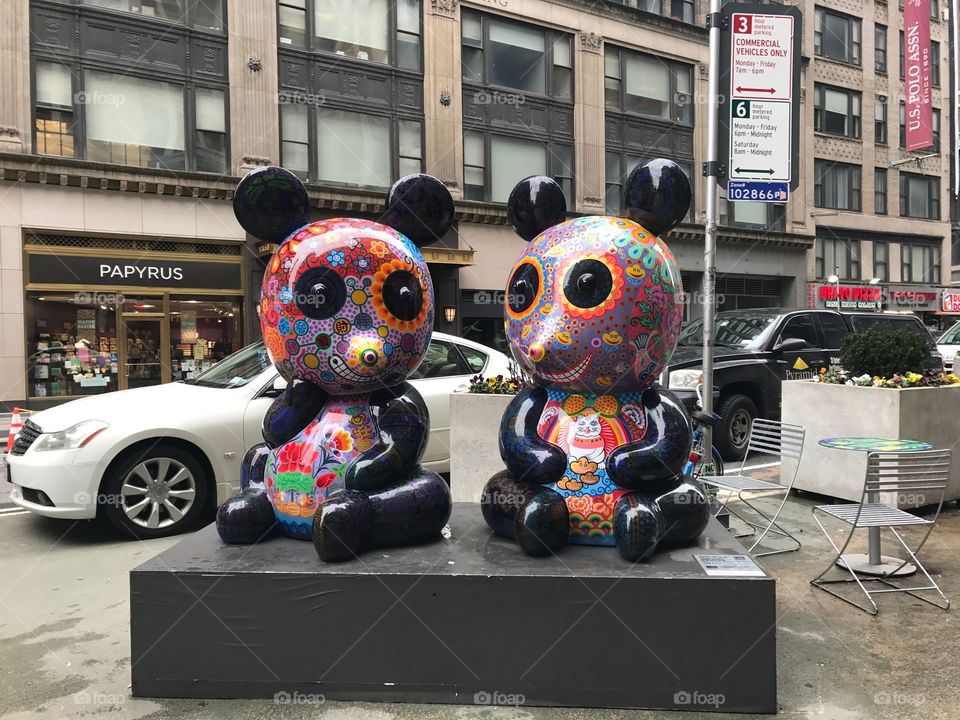 Funny sculpture, NYC 