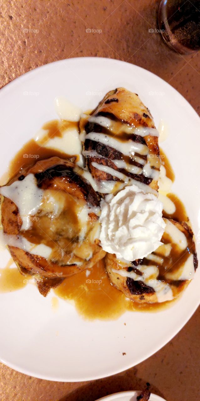 cinnamon roll french toast