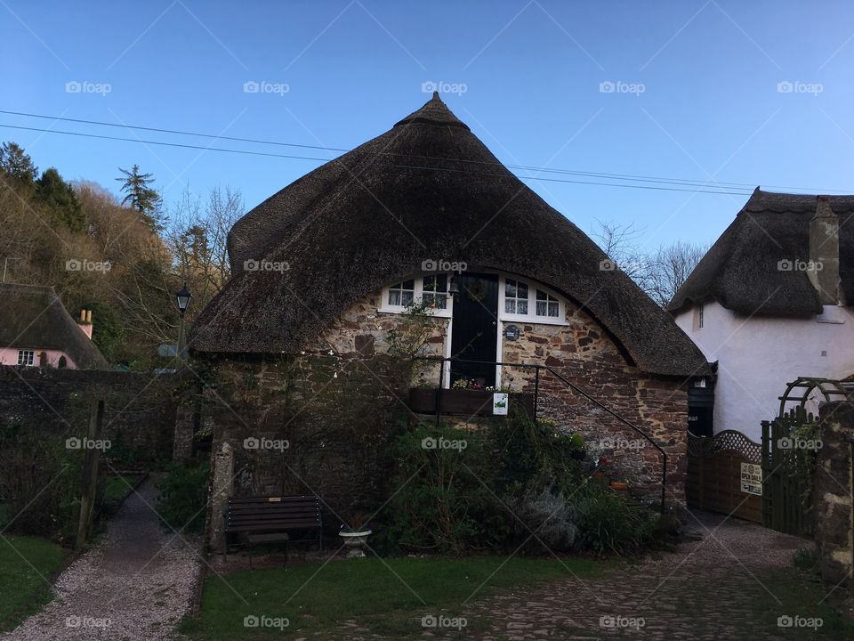 Thatched Devon loveliness 