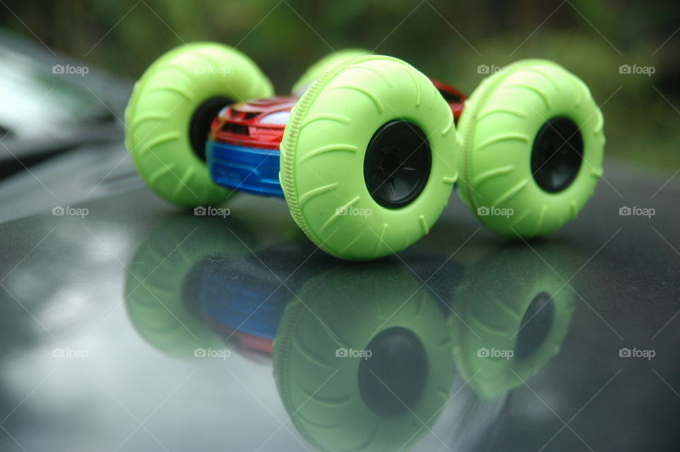 radio control car green wheel