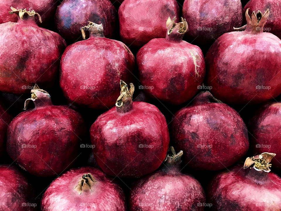 Many red pomegranates