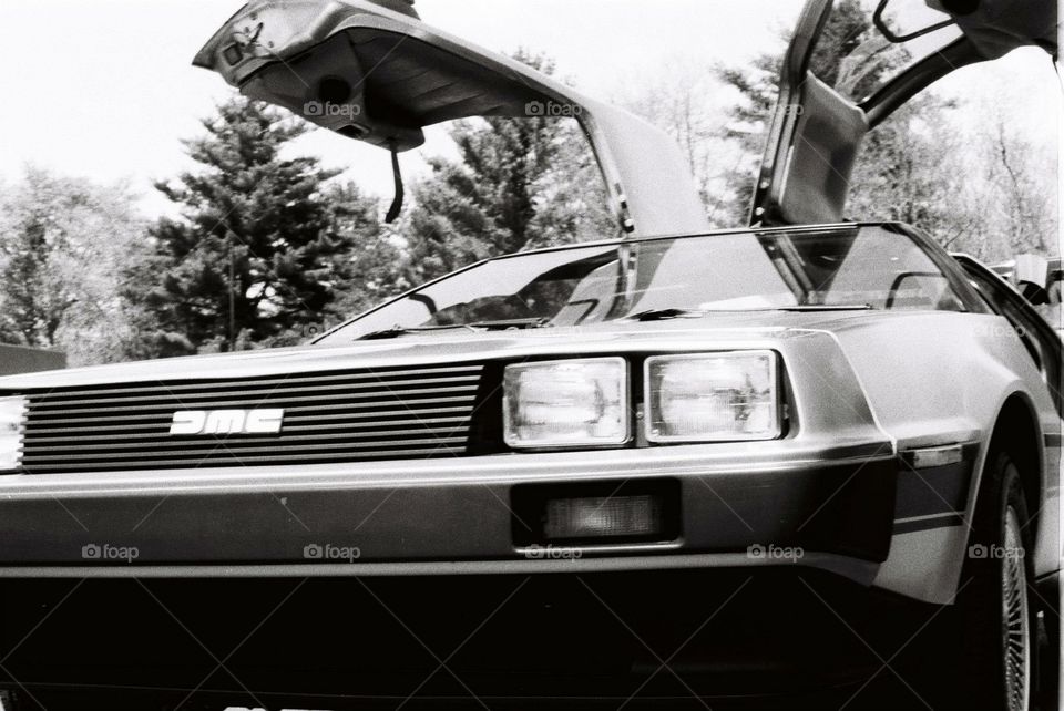 DMC. DeLorean