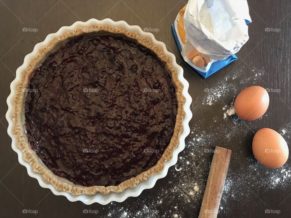Homemade Pie with soft fruit jam - Crostata fatta in casa con marmellata ai frutti di bosco - work in progress 