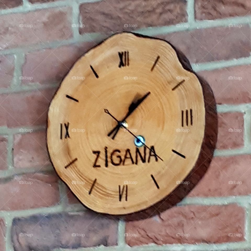 Zigana Turkish restaurant clock